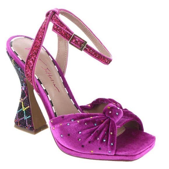 Betsey Johnson Alianna Heels Magenta Velvet Rhinestone Heel NIB 7.5 - Picture 1 of 8
